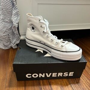 Size 10 white platform high top converse not used